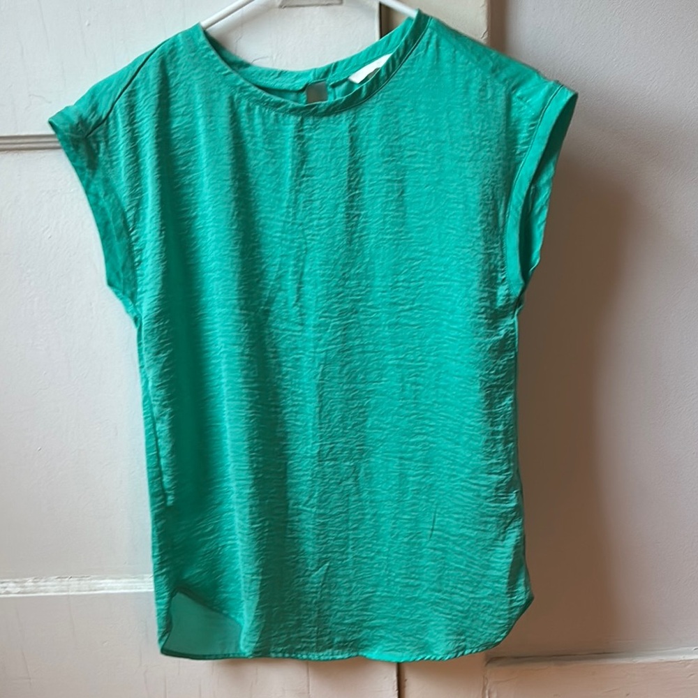 Green Women's Top. New without tag.
